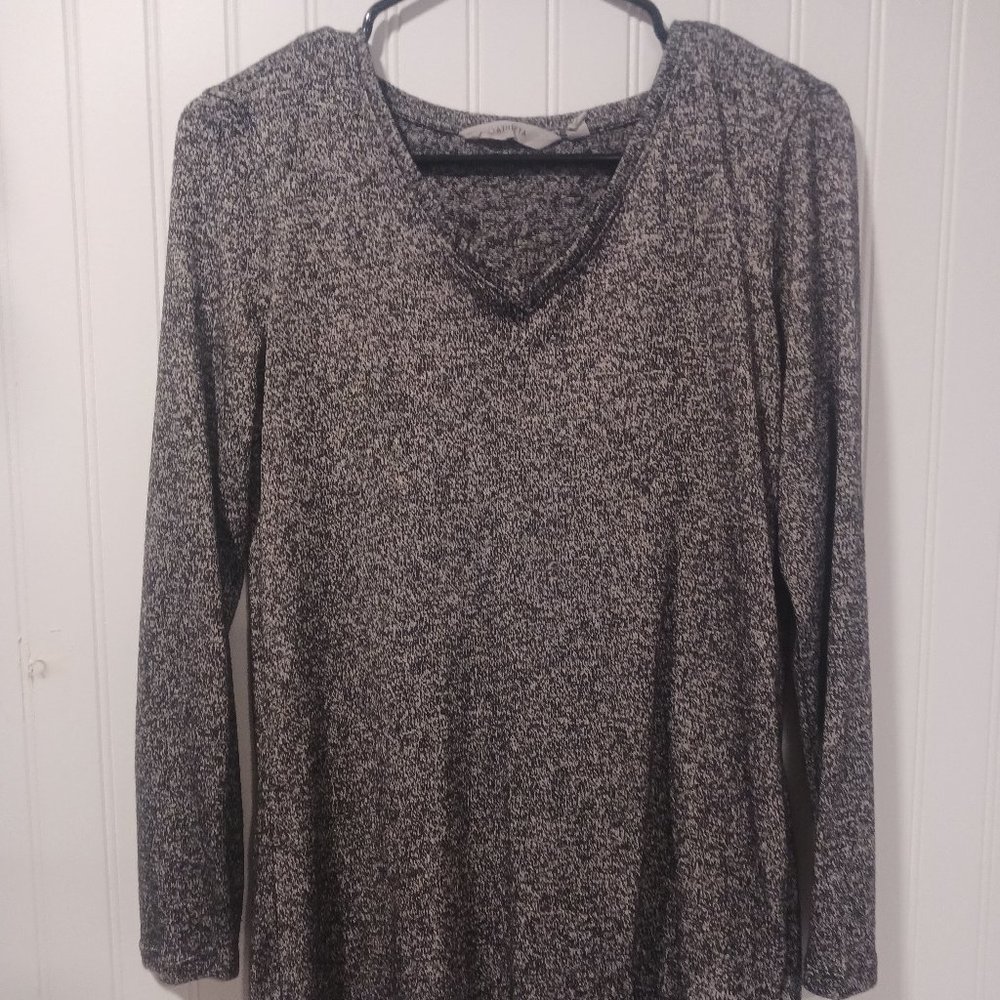 Athleta XS Grey Black Long Sleeve Workout Running Top Open Back